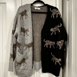 Talulah Wild One Colorblock Cardigan | Grey/Black - size small